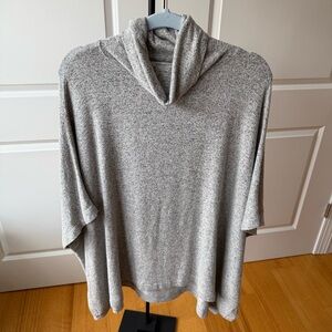 American Eagle Women’s Gray Topper, One Size